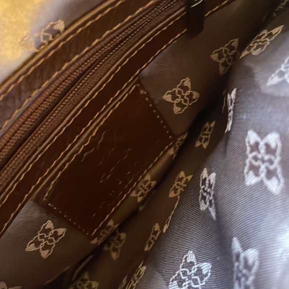 Lakeland Leather handbag - Picture 7 of 11